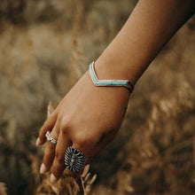 Load image into Gallery viewer, Chevron cuff