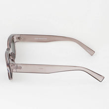 Load image into Gallery viewer, 3AM BY H&amp;D ACCESSORIES - Classic Tinted Bar Sunglasses

