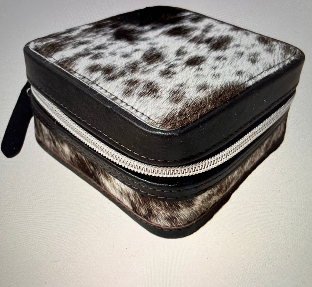 Small cowhide jewelry box