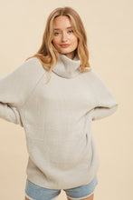 Load image into Gallery viewer, the &#39;kels&#39; sweater
