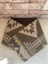 Load image into Gallery viewer, Winter cowls
